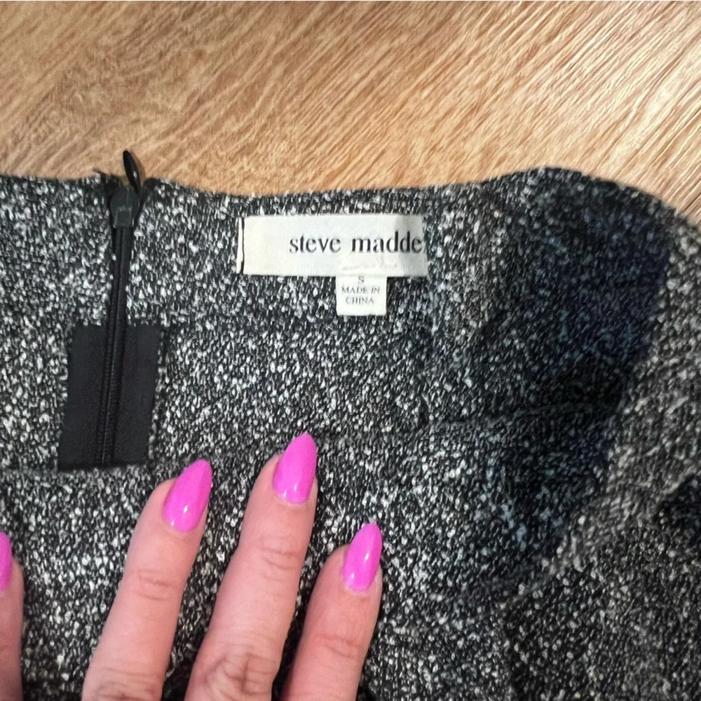 STEVE MADDEN TWEED SKIRT SIZE S - Picture 3 of 3